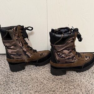 Bamboo Camouflage Lace-Up Combat Boots